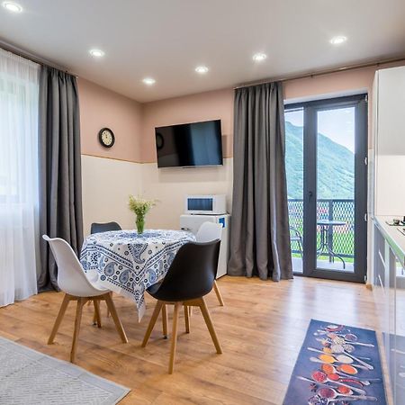 Devdaraki Apartments Kazbegi Eksteriør billede