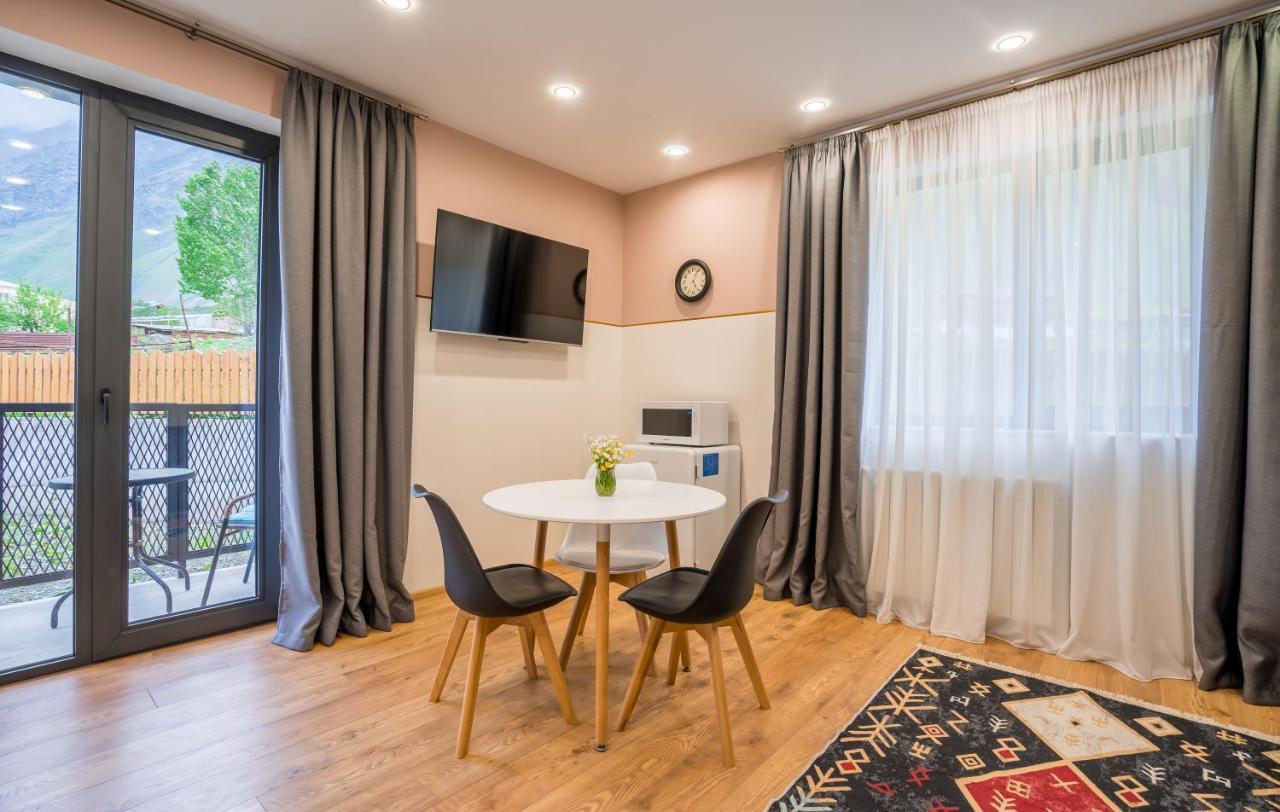 Devdaraki Apartments Kazbegi Eksteriør billede
